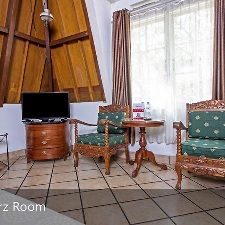 Reddoorz Plus Near Parahyangan University Bandung Exterior photo