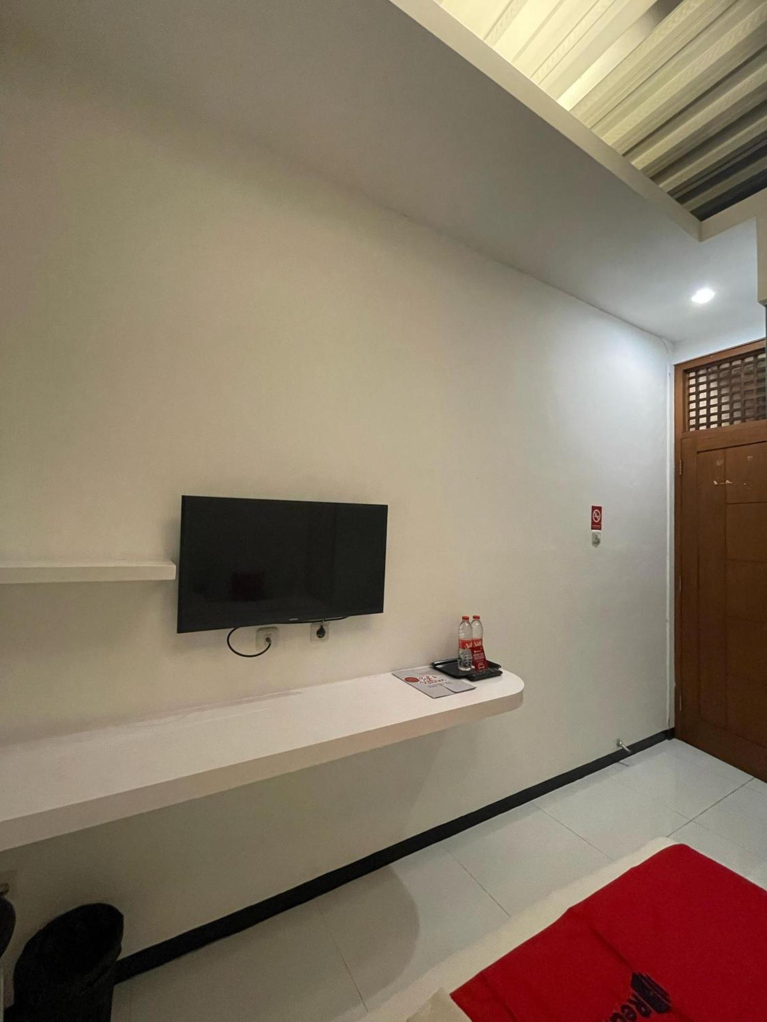 Reddoorz Plus Near Parahyangan University Bandung Exterior photo