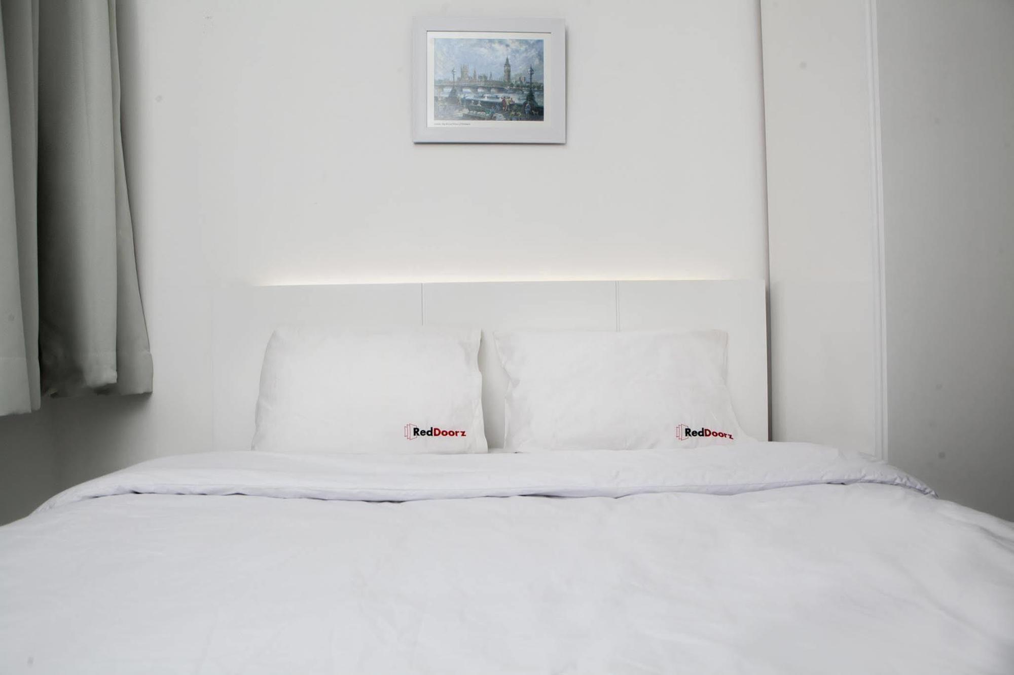 Reddoorz Plus Near Parahyangan University Bandung Exterior photo