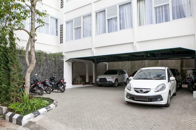 Reddoorz Plus Near Parahyangan University Bandung Exterior photo